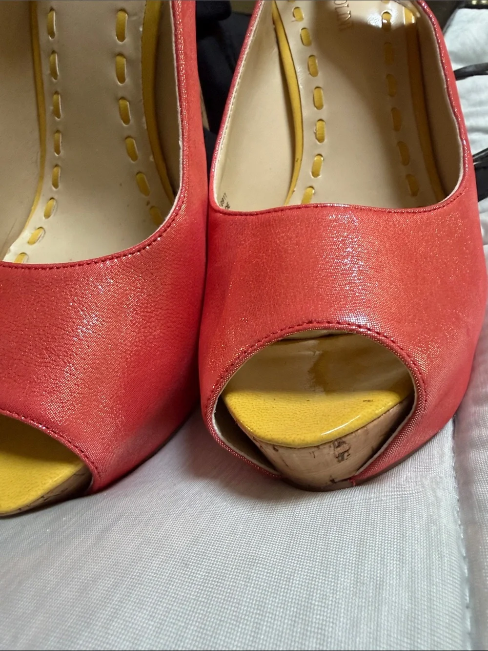 Enzo Angiolini Metallic Coral & Yellow Peep Toe Sling Back Pumps 👠 4” high ~ 7.5